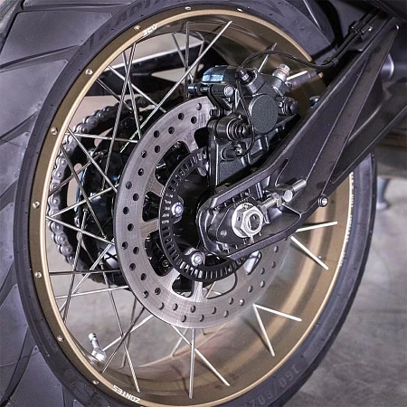 Мотоцикл ZONTES ZT350-GK (4T ZT184MP EFI) 17/17 ПТС (черный/золотой)