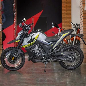 Мотоцикл ZONTES ZT200-U1 (4T ZT163ML EFI) 17/17 ПТС (серебряный/желтый)